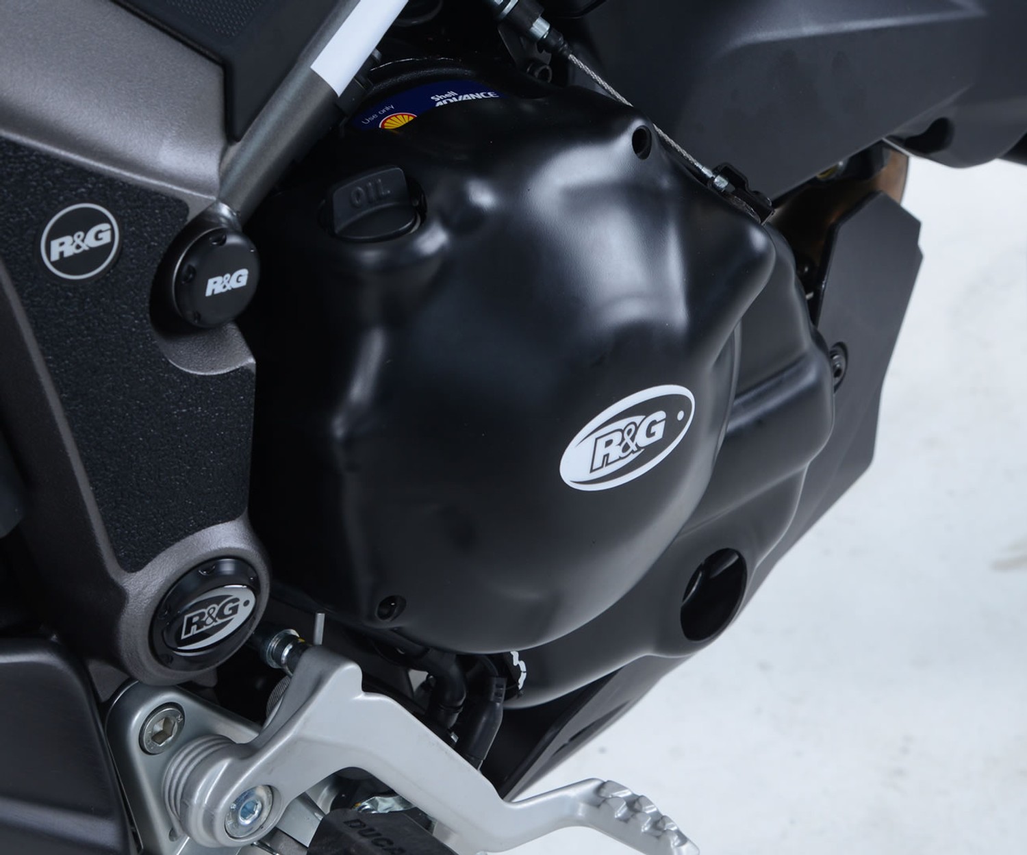 R&G Racing RHS Engine Case Cover for Ducati MTS950(S) '17-'18, HYM821 '10-'18, HYM821 SP '12-'18, HYM939 '12-'19, HYM939 SP '13-'18, Hyperstrada 821 '13-'16, Hyperstrada 939 '13-'18, M821 '14-'21, Supersport (S) '17-'20 R&G Racing RHS Engine Case Cover for Ducati MTS950(S) '17-'18, HYM821 '10-'18, HYM821 SP '12-'18, HYM939 '12-'19, HYM939 SP '13-'18, Hyperstrada 821 '13-'16, Hyperstrada 939 '13-'18, M821 '14-'21, Supersport (S) '17-'20
